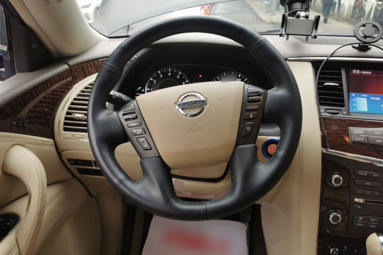 Used Nissan Patrol 2012 5.6L V8 Flagship Edition Steering Wheel