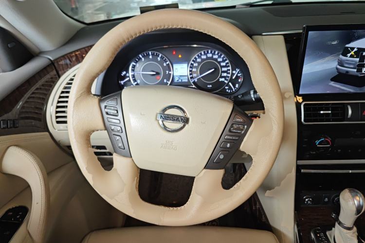 Used Nissan Patrol 2012 5.6L V8 Flagship Edition Steering Wheel