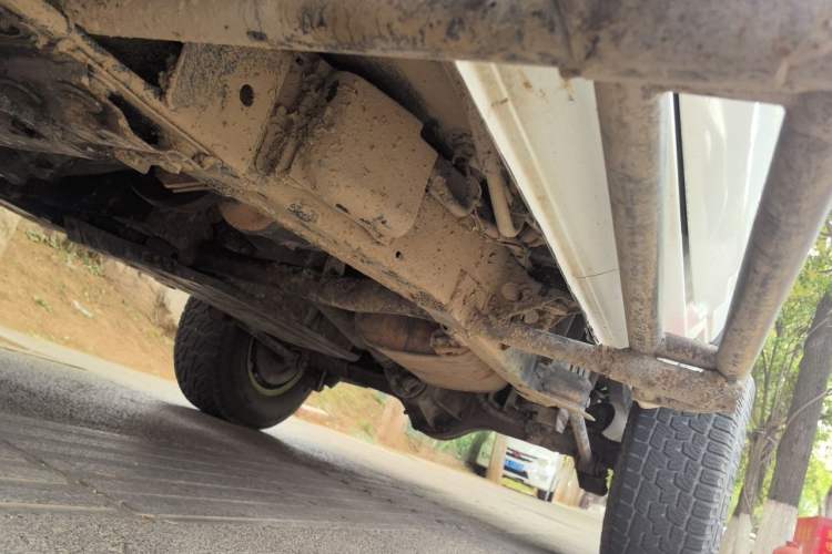 Used Nissan Patrol 2014 Y61 4.8L Pickup Chassis Front Left