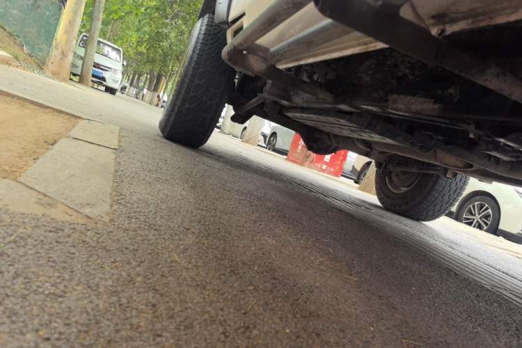 Used Nissan Patrol 2014 Y61 4.8L Pickup Chassis Front Right