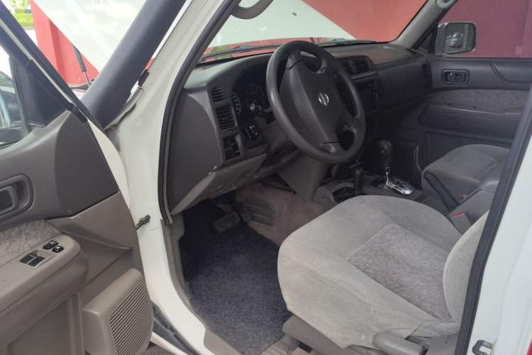 Used Nissan Patrol 2014 Y61 4.8L Pickup Driver Seat