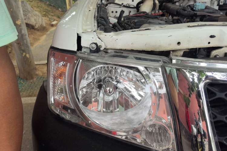 Used Nissan Patrol 2014 Y61 4.8L Pickup Right Front Headlight