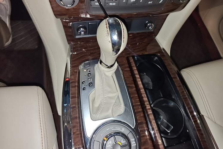 Used Nissan Patrol  Gear Lever