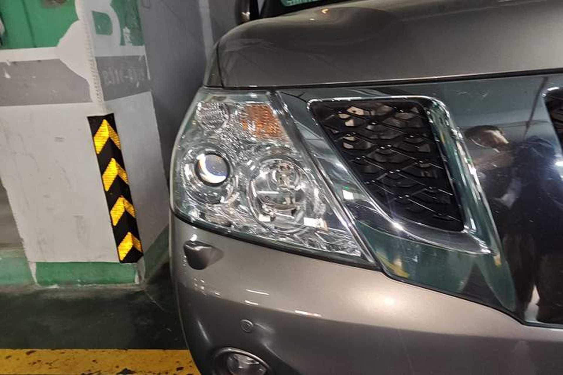 Used Nissan Patrol  Right Front Headlight