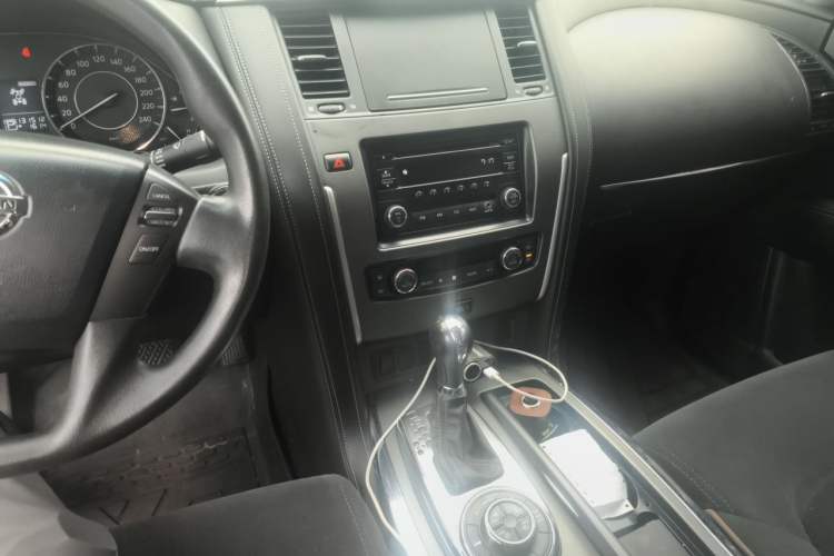 Used Nissan Patrol  Audio And AC Panel