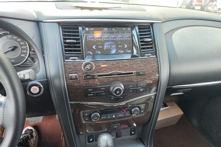Used Nissan Patrol  Audio And AC Panel