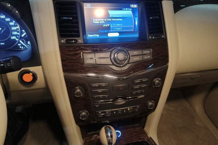Used Nissan Patrol  Audio And AC Panel