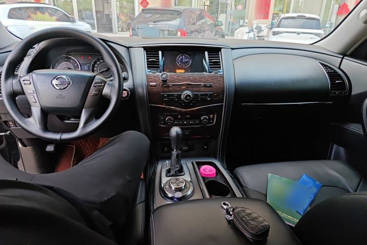 Used Nissan Patrol  Center Console