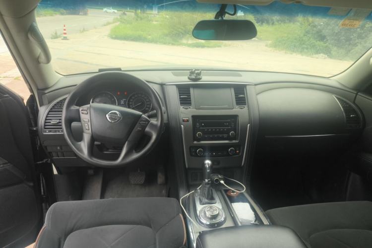 Used Nissan Patrol  Center Console