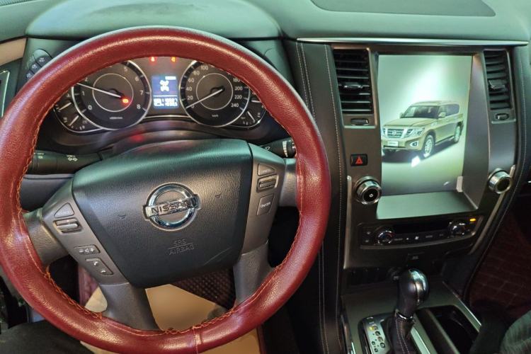 Used Nissan Patrol 2016 Y62 4.0L LE Middle East Edition Center Console