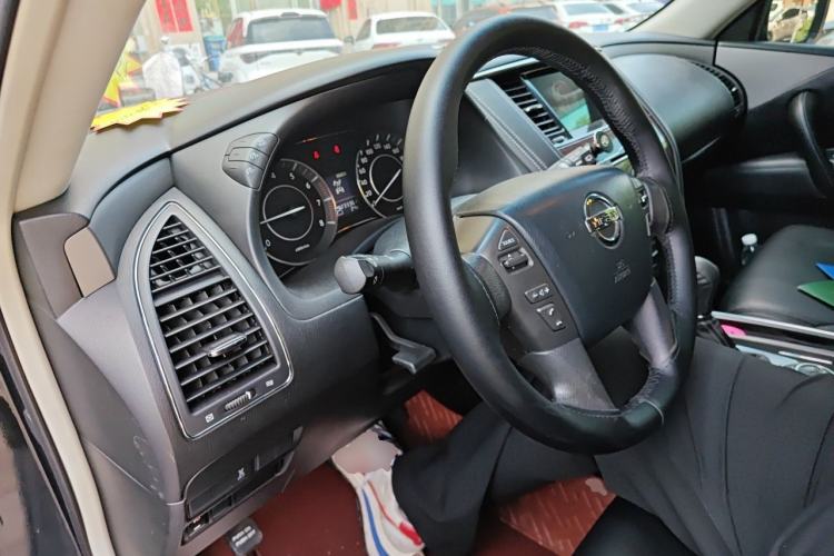 Used Nissan Patrol  Driver Seat