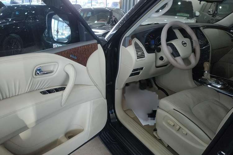 Used Nissan Patrol 2016 5.6L Standard Edition Driver Seat