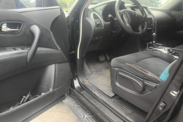 Used Nissan Patrol  Driver Seat