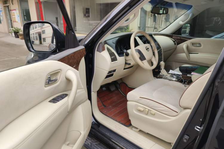 Used Nissan Patrol  Driver Seat