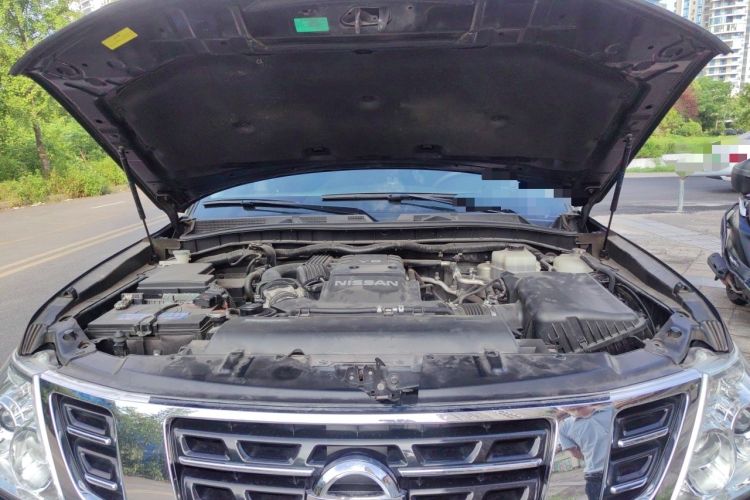 Used Nissan Patrol  Engine Bay