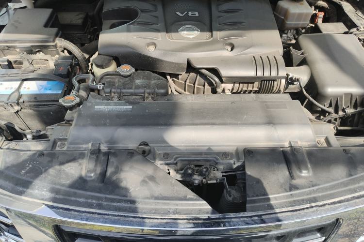 Used Nissan Patrol 2016 5.6L Standard Edition Engine Bay