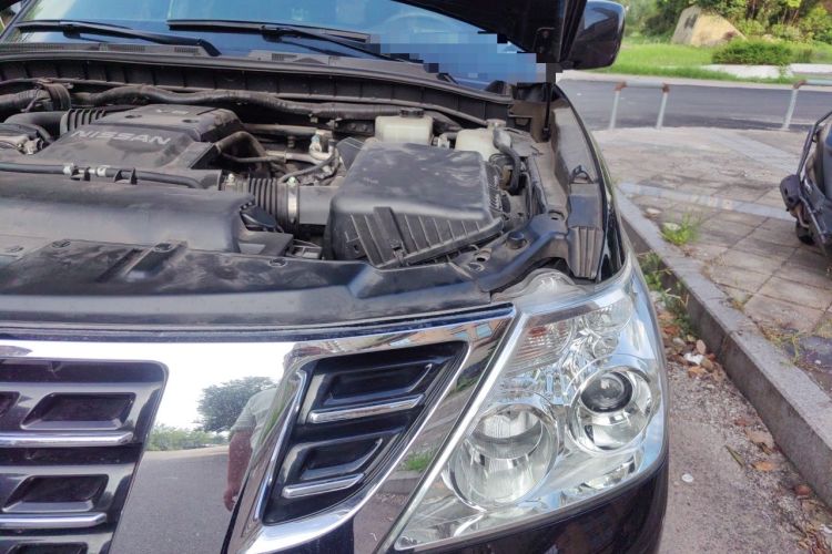 Used Nissan Patrol  Engine Bay Left