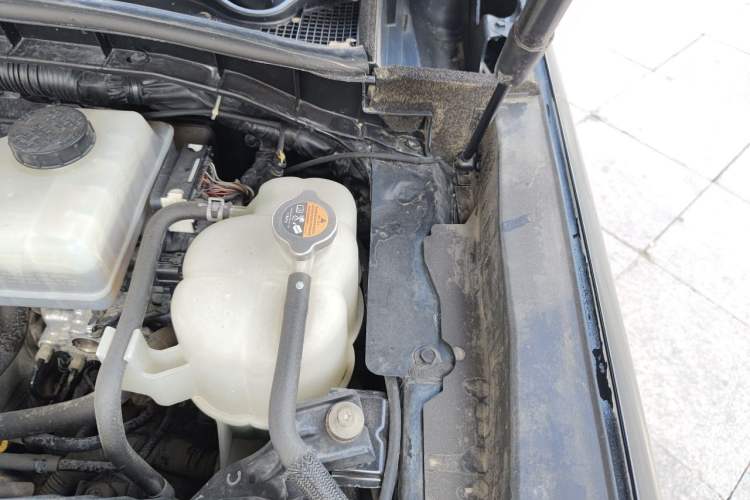 Used Nissan Patrol  Engine Bay Left