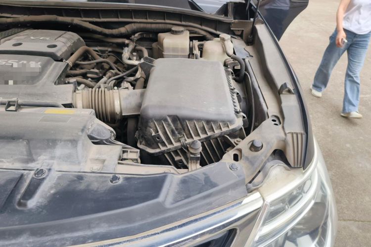 Used Nissan Patrol  Engine Bay Left