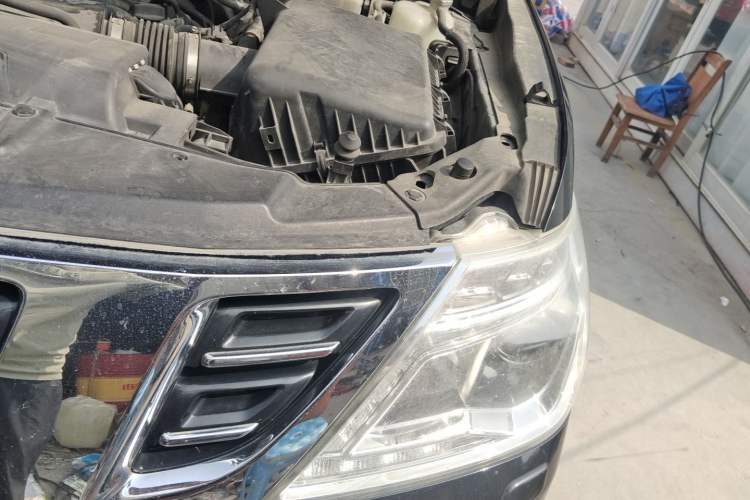 Used Nissan Patrol  Engine Bay Left