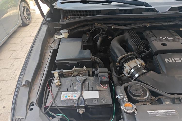 Used Nissan Patrol  Engine Bay Right