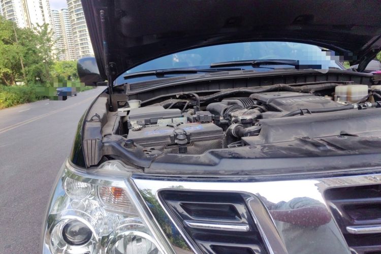 Used Nissan Patrol  Engine Bay Right