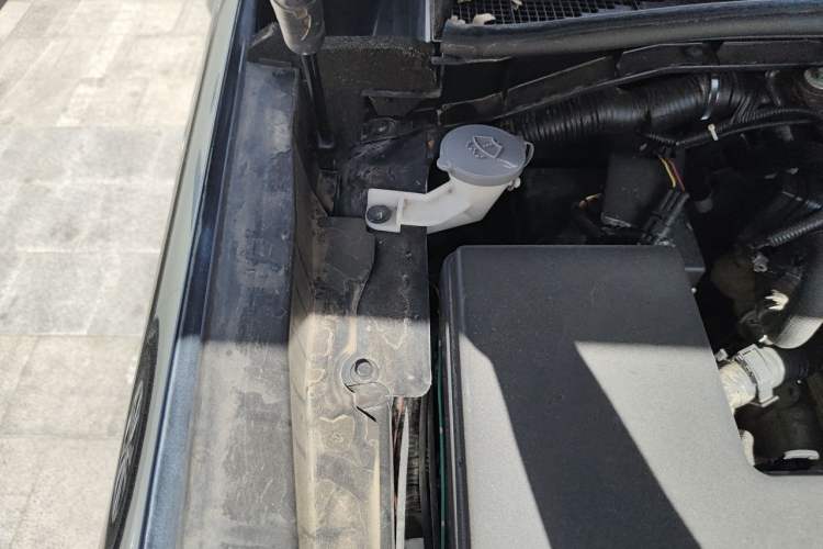 Used Nissan Patrol  Engine Bay Right