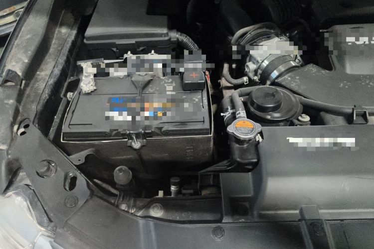 Used Nissan Patrol  Engine Bay Right