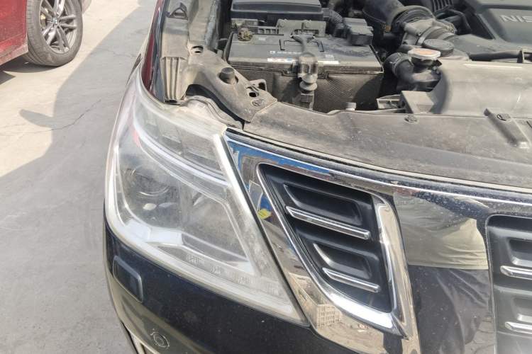 Used Nissan Patrol  Engine Bay Right