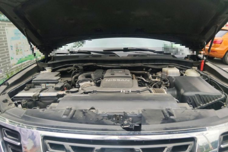 Used Nissan Patrol  Engine Bay
