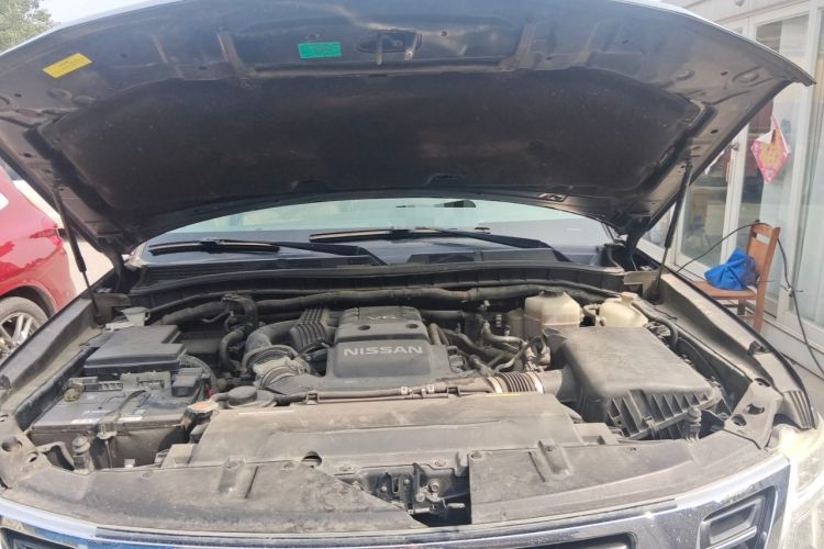 Used Nissan Patrol  Engine Bay