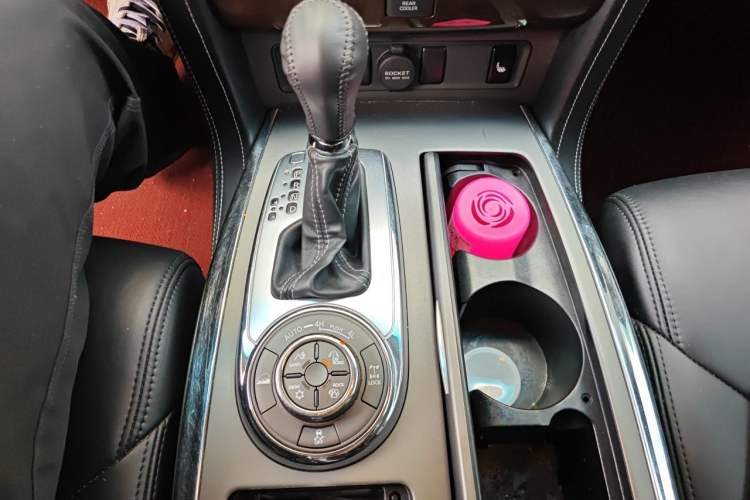 Used Nissan Patrol  Gear Lever