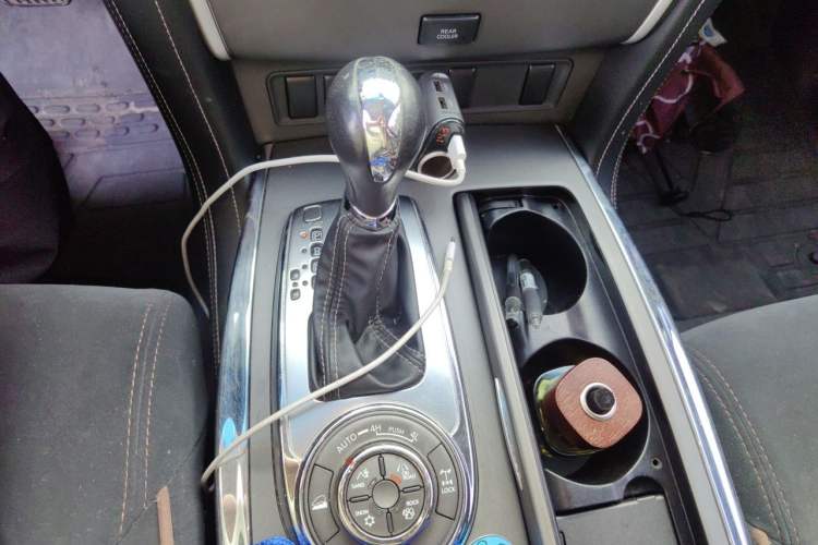Used Nissan Patrol  Gear Lever