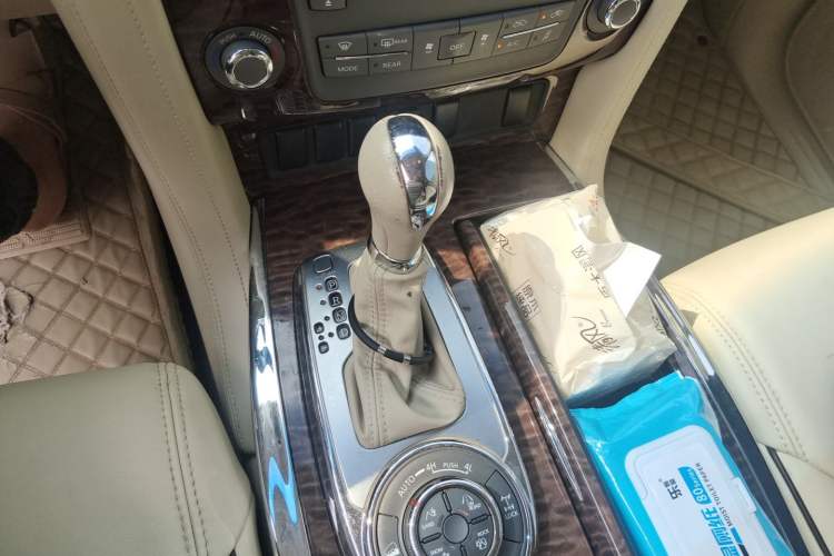 Used Nissan Patrol  Gear Lever