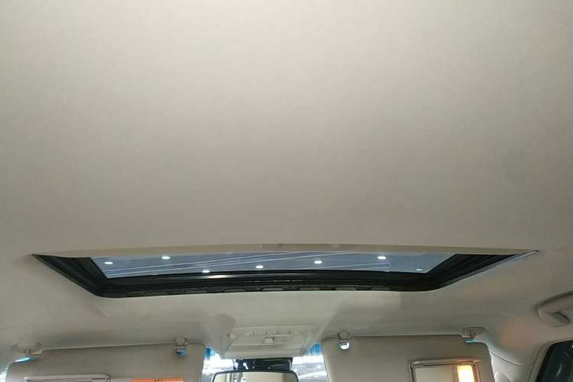 Used Nissan Patrol 2016 5.6L Standard Edition Headliner