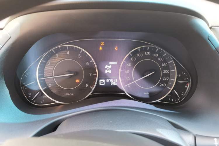 Used Nissan Patrol  Instrument Cluster