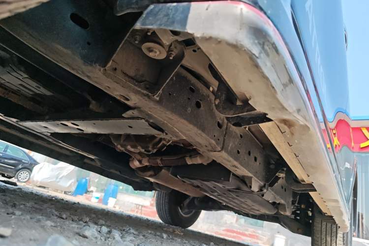 Used Nissan Patrol 2016 Y62 4.0L LE Middle East Edition Left Side Sill