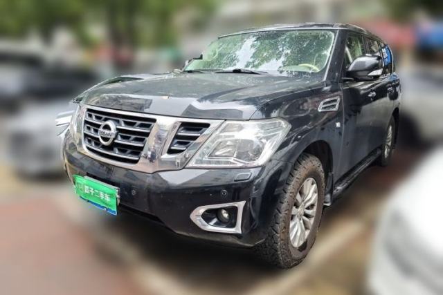 Nissan Patrol Nissan Patrol, 5.6-liter engine, 5-door, 7 seats usata