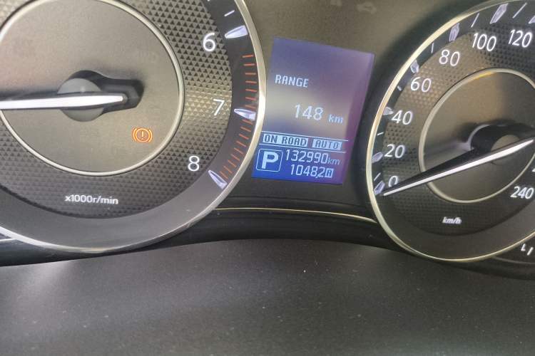 Used Nissan Patrol 2016 5.6L Standard Edition Odometer Close Up