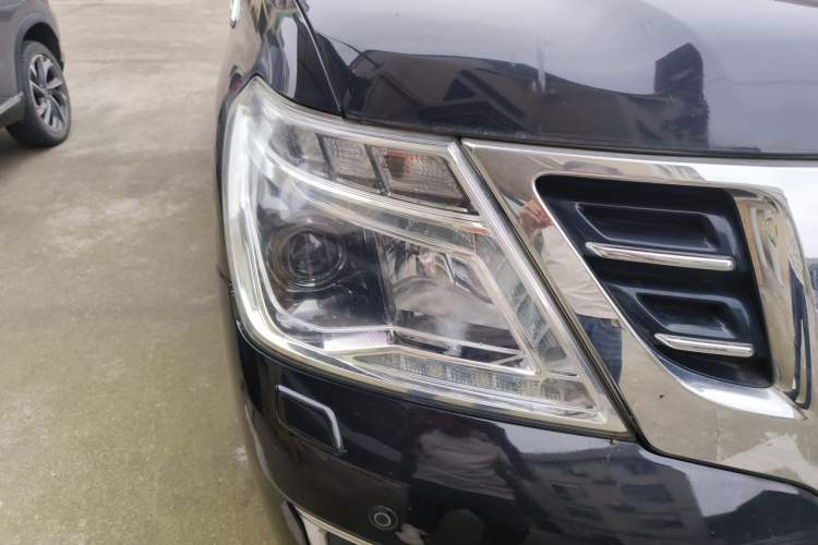 Used Nissan Patrol  Right Front Headlight