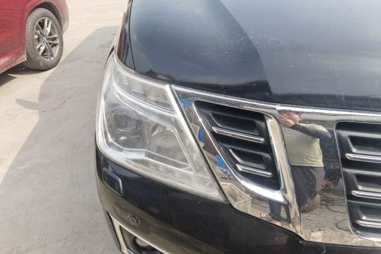 Used Nissan Patrol  Right Front Headlight