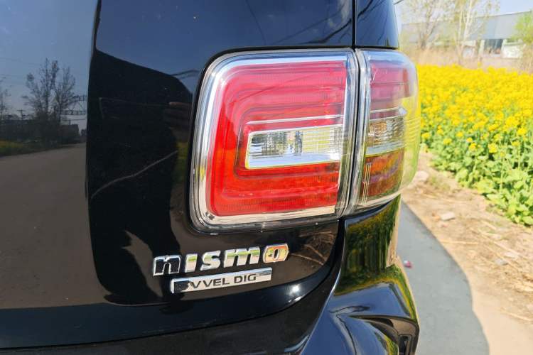 Used Nissan Patrol 2016 Y62 4.0L LE Middle East Edition Right Rear Taillight
