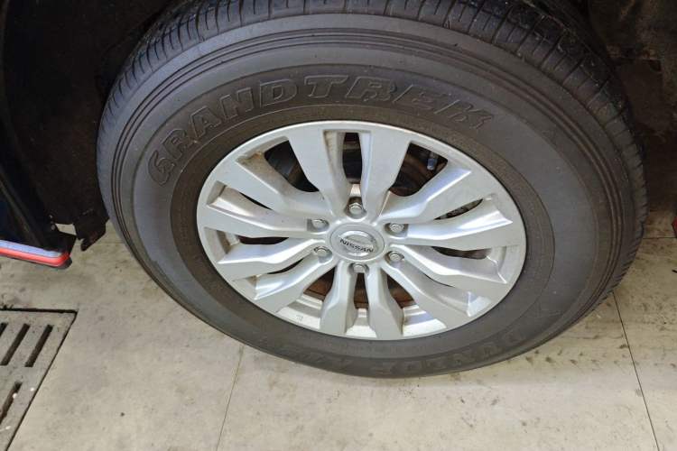 Used Nissan Patrol 2016 Y62 4.0L LE Middle East Edition Right Rear Wheel Hub