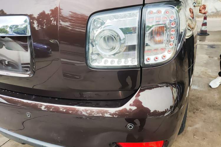 Used Nissan Patrol 2016 Y62 4.0L LE Middle East Edition Exterior 1