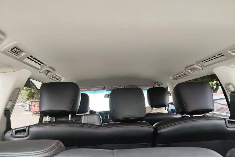 Used Nissan Patrol 2016 Y62 4.0L LE Middle East Edition Headliner