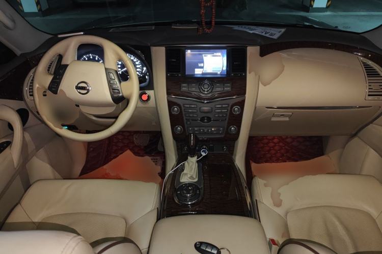 Used Nissan Patrol 2016 5.6L Standard Edition Center Console