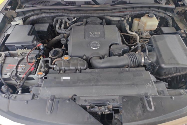 Used Nissan Patrol  Engine Bay