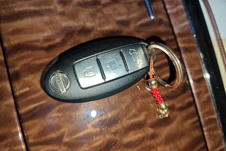 Used Nissan Patrol 2016 5.6L Standard Edition Vehicle Key