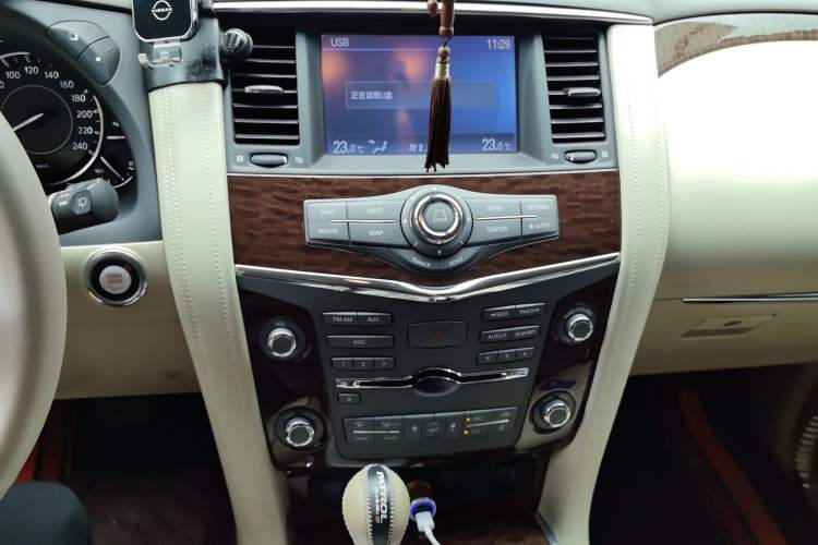 Used Nissan Patrol  Audio And AC Panel