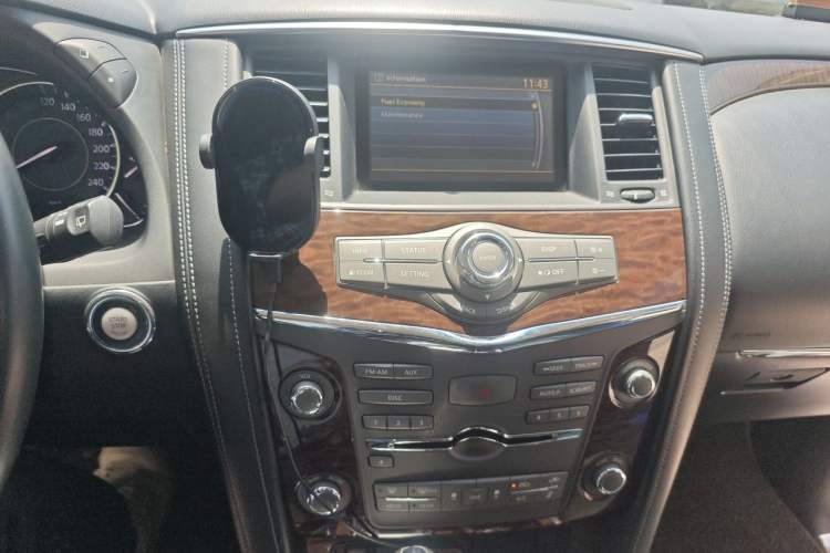 Used Nissan Patrol  Audio And AC Panel